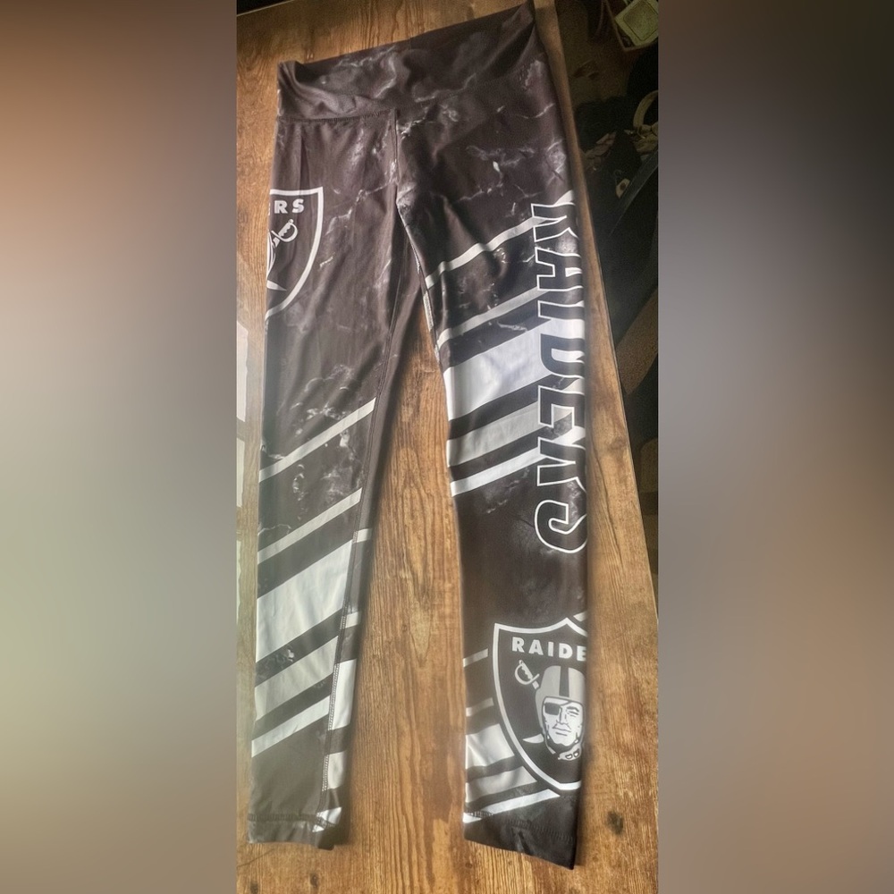 NFL Raiders WOMENS Black and White Leggings